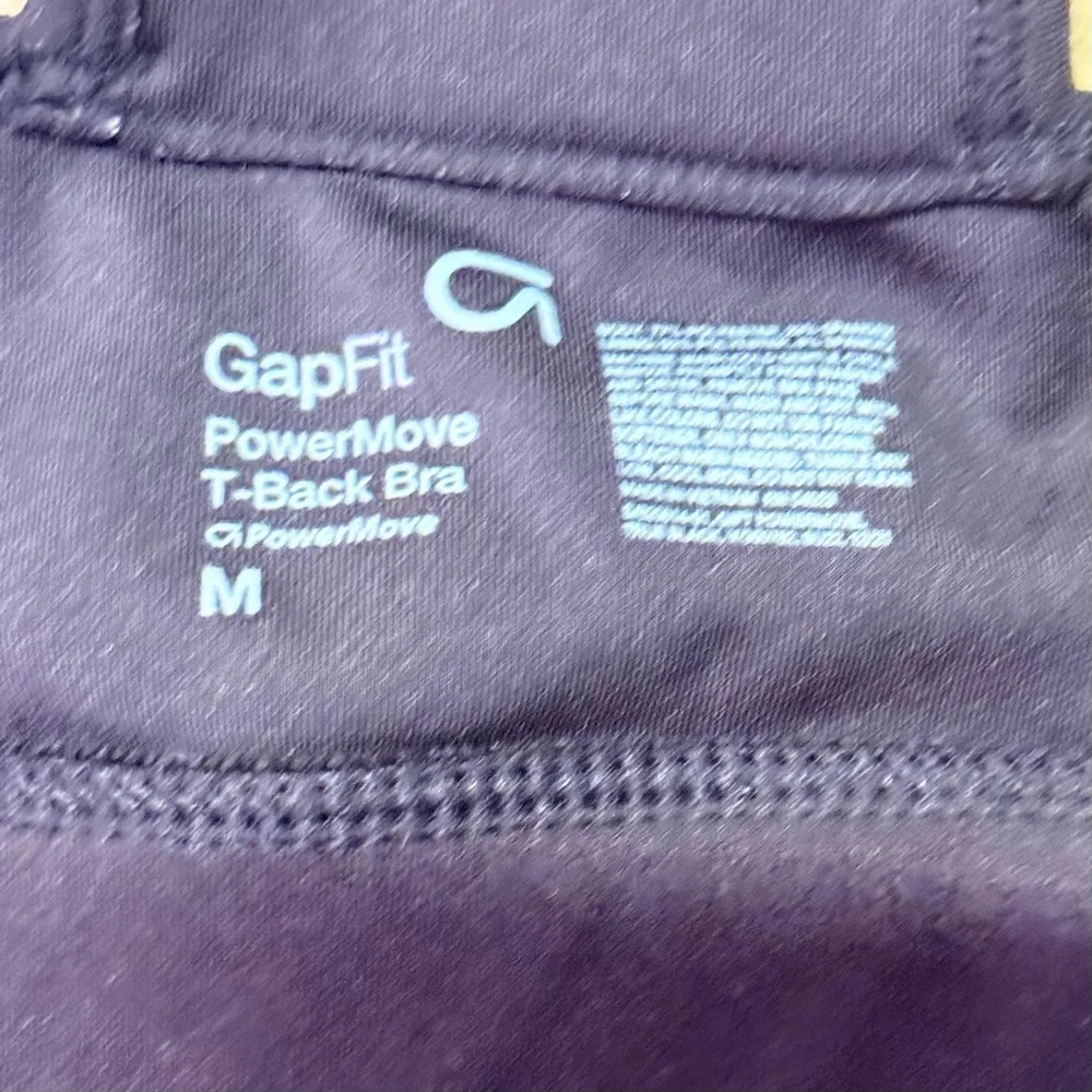 GapFit PowerMove T-Back Sports Bra – Medium – True Black - Picture 3 of 4